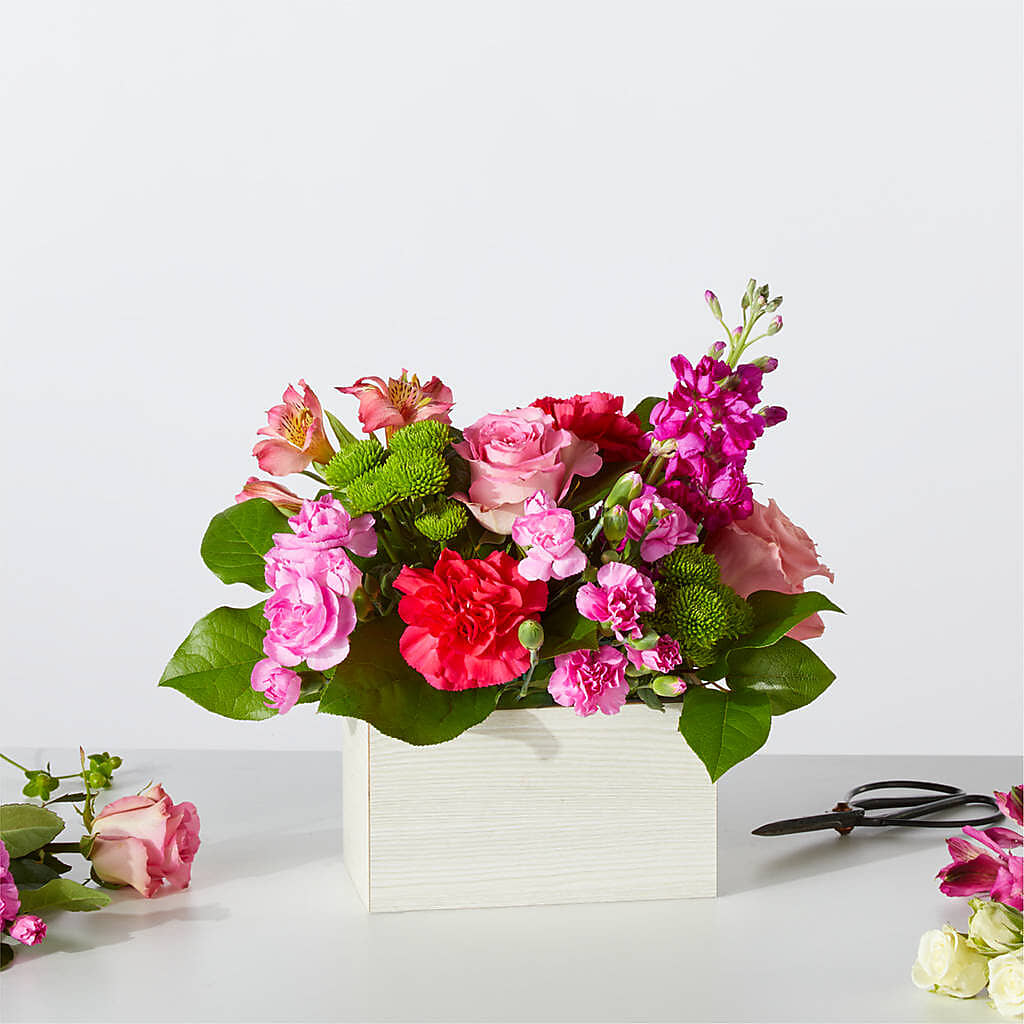 Sweetberry Box – A Florist Original – LARRY'S FLORIST, Cliffside Park NJ