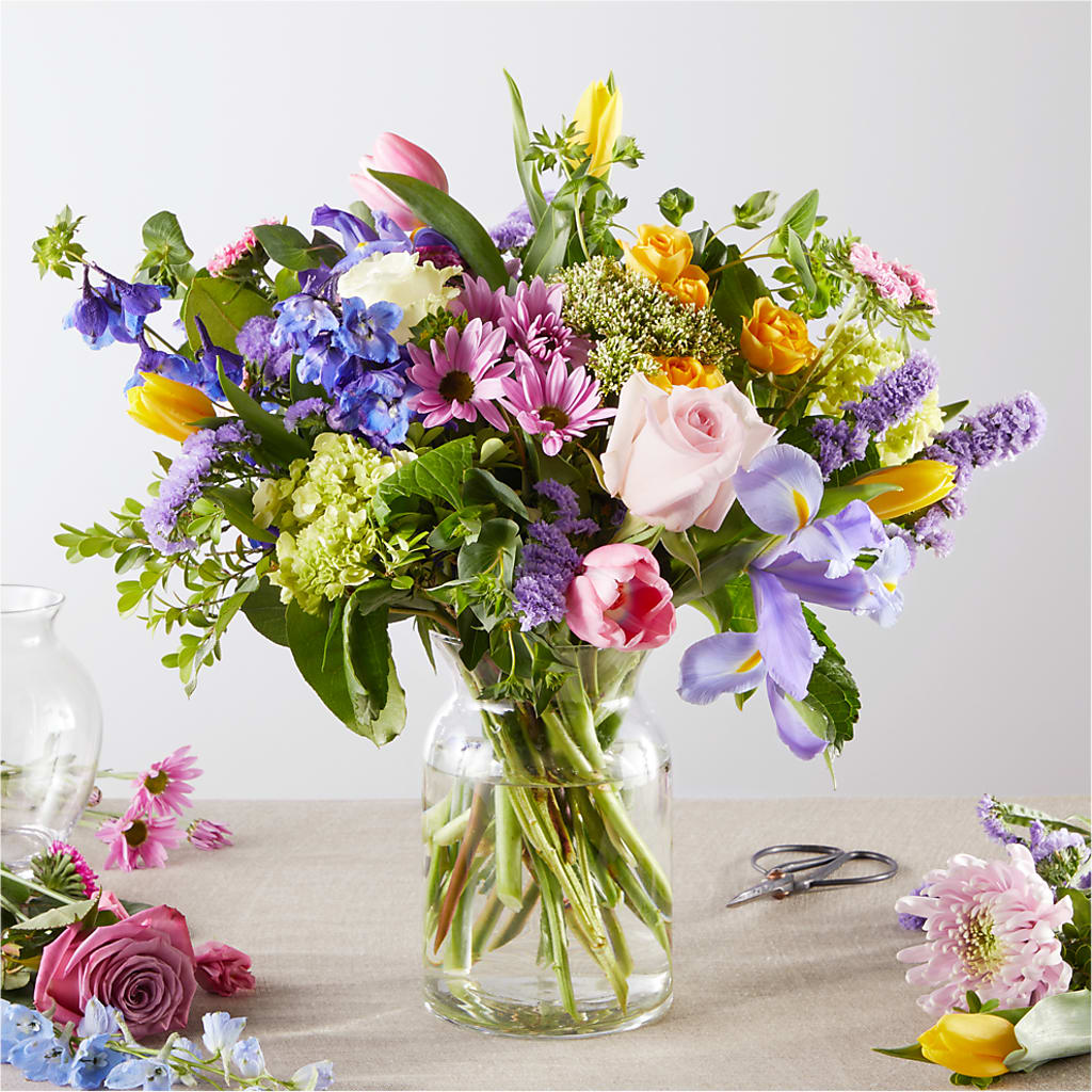 Pastel Tradition - A Florist Original – LARRY'S FLORIST, Cliffside Park NJ