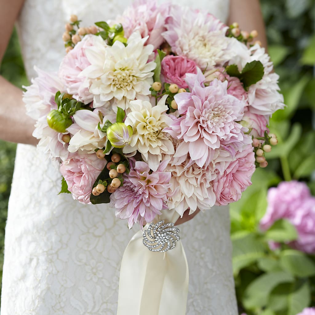 Heart's Promise Bouquet – LARRY'S FLORIST, Cliffside Park NJ