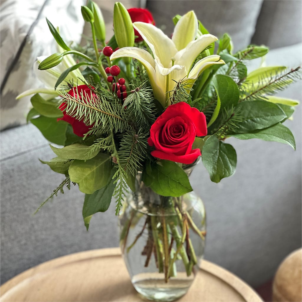 Sparkling Snowflakes Bouquet – LARRY'S FLORIST, Cliffside Park NJ