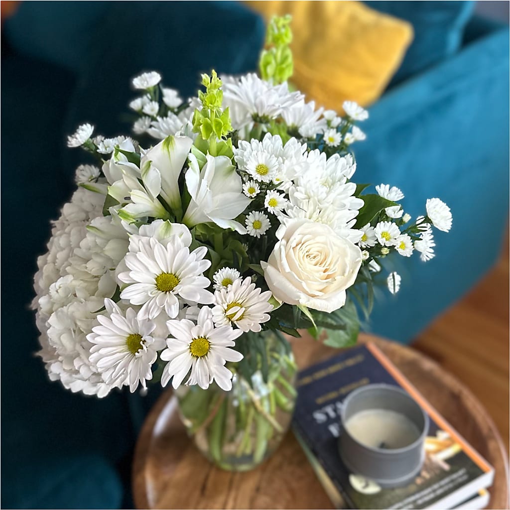 Classic Ivory – A Florist Original – LARRY'S FLORIST, Cliffside Park NJ