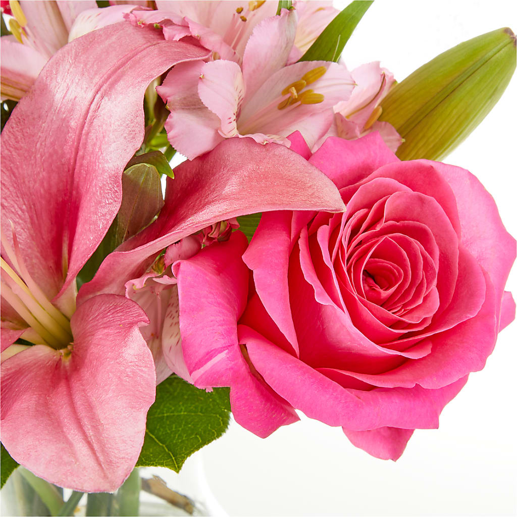 Lots of Love Bouquet – LARRY'S FLORIST, Cliffside Park NJ