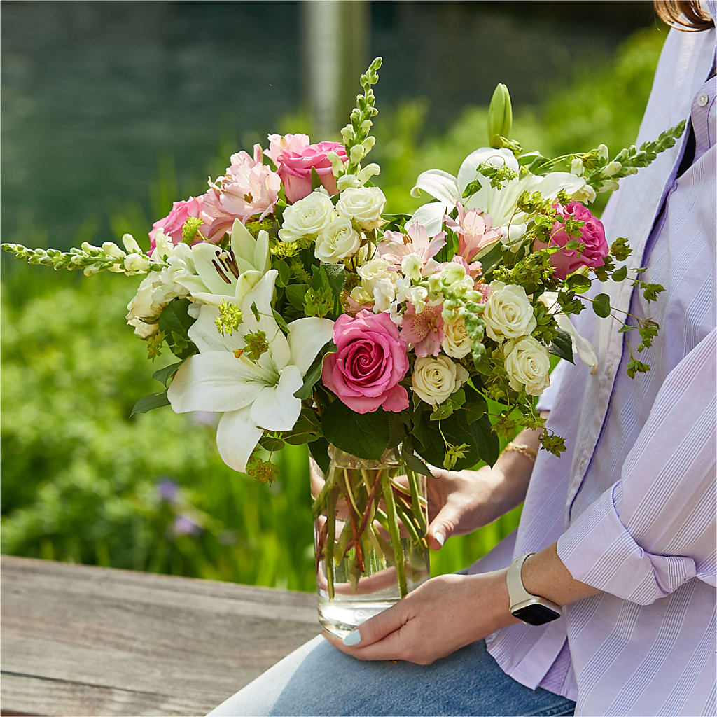 Fondly Bouquet – LARRY'S FLORIST, Cliffside Park NJ