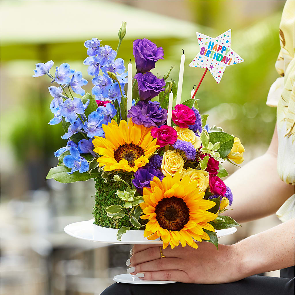 Star of the Day Floral Cake – LARRY'S FLORIST, Cliffside Park NJ